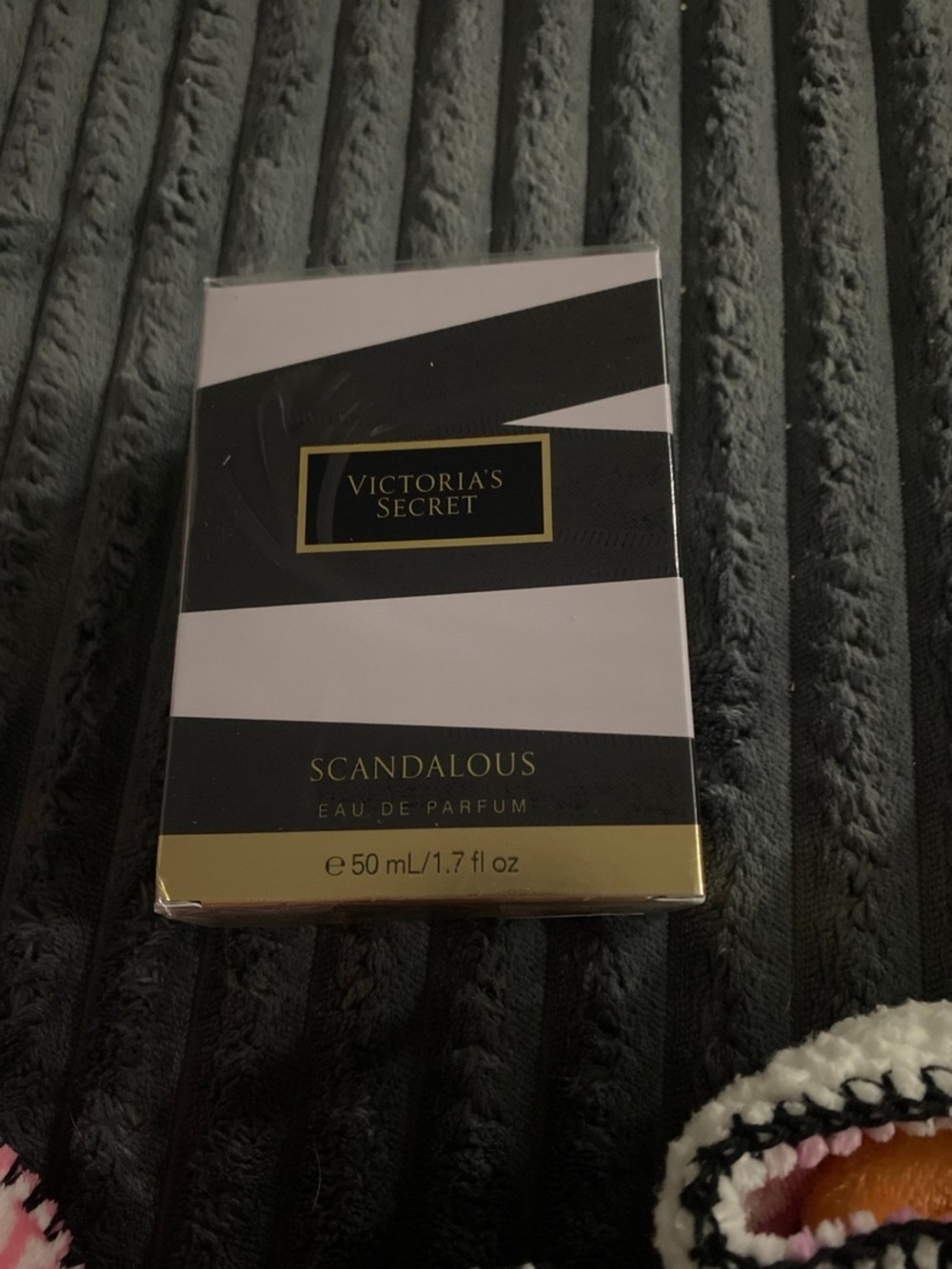 Vs scandalous